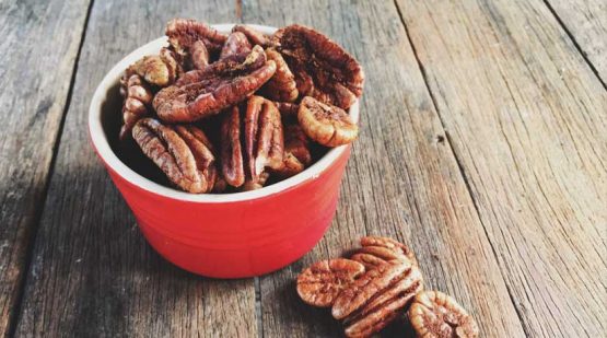 spicy_ginger_roasted_pecans